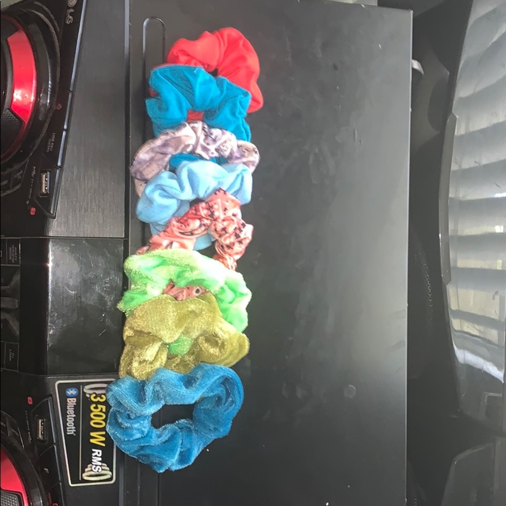 Scrunches